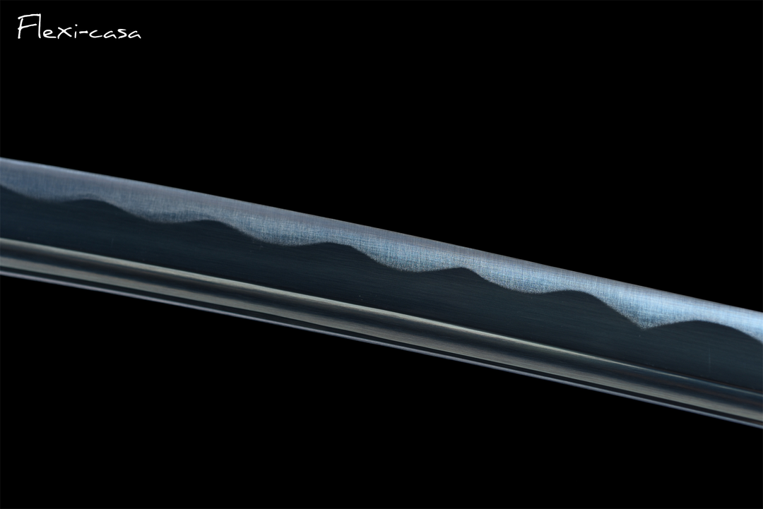 Hand-Forged Katana – 1060 High Carbon Steel, Blue Scabbard with Gold Fittings, White Handle