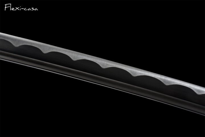 Hand-Forged Black Katana – 1060 High Carbon Steel, Gold Handle, Lacquered Scabbard