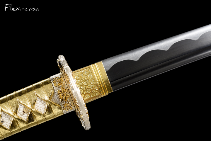 Hand-Forged Black Katana – 1060 High Carbon Steel, Gold Handle, Lacquered Scabbard