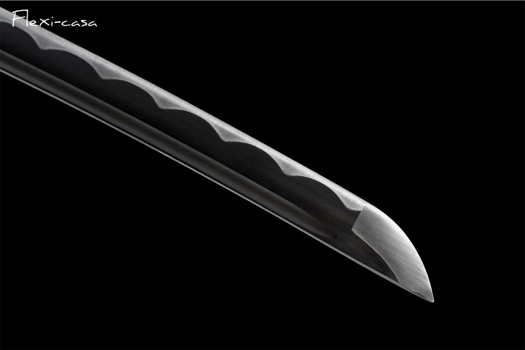 Hand-Forged Black Katana – 1060 High Carbon Steel, Gold Handle, Lacquered Scabbard